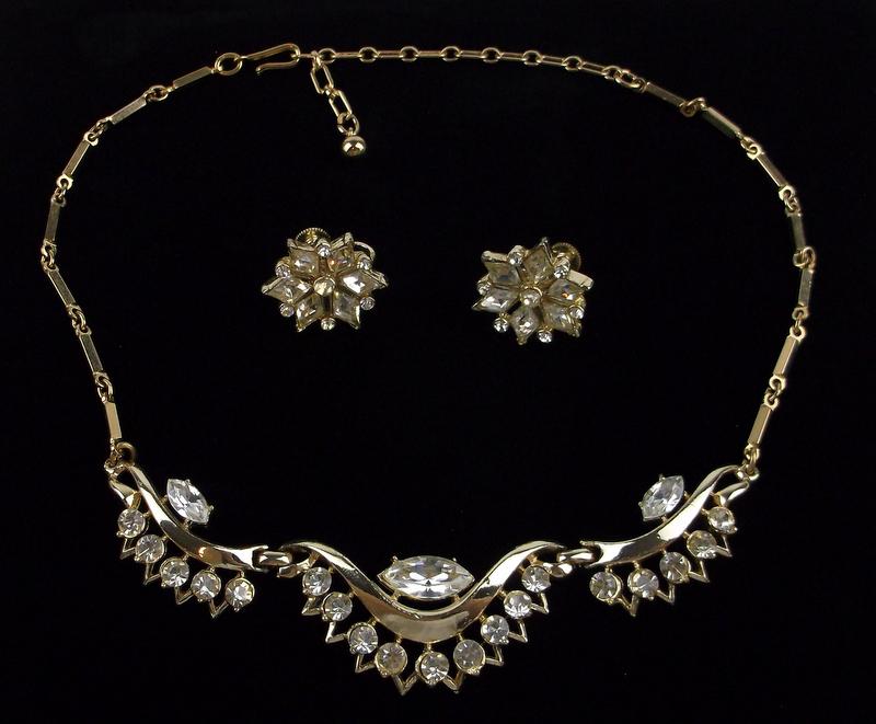 Mint 1950s Coro Craft Rhinestone Necklace Earrings 17" (1 of 6)