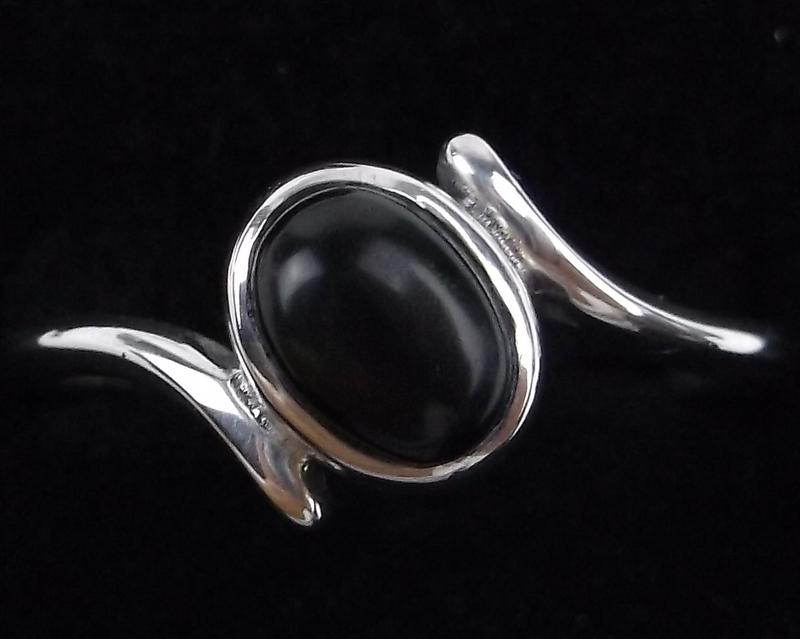 New Sterling Silver Onyx Ring Size 8 (1 of 2)