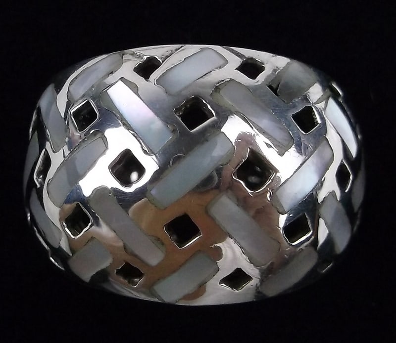 Mint Vintage Sterling Silver MOP Ring Size 7 (1 of 3)
