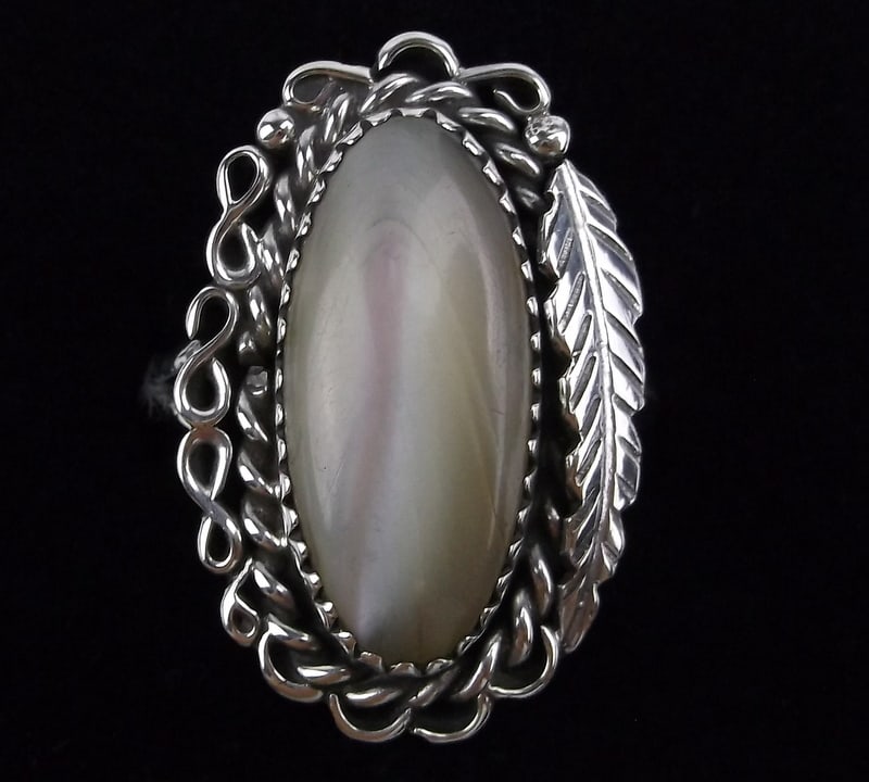 Navajo Frank Arviso Sterling Silver MOP Ring 9 (1 of 4)