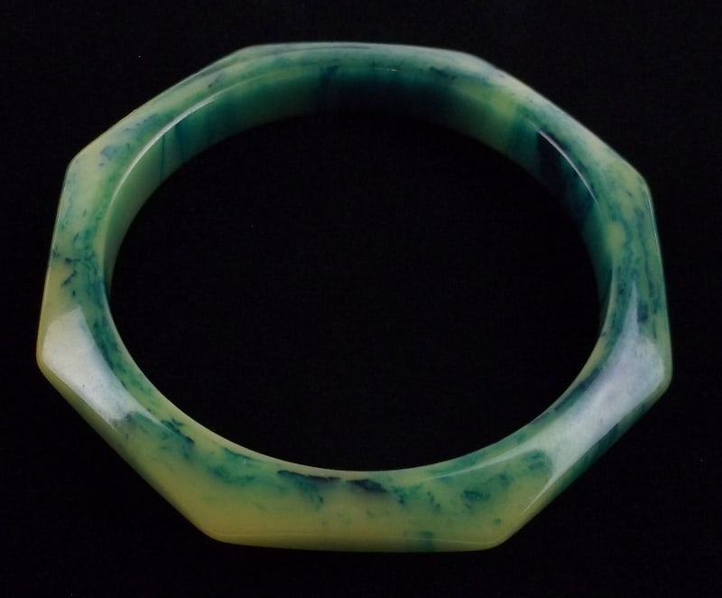 Mint Vintage 1940s Green Swirl Bakelite Bangle Bracelet (1 of 3)
