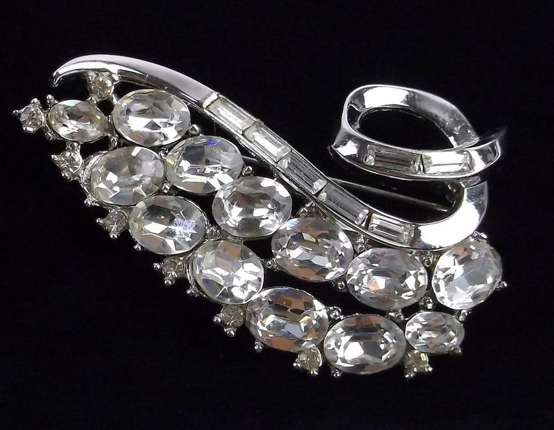 RARE Mint Vint 1950s Crown Trifari Rhinestone Brooch: Mint Condition, In Like New Condition, Perfect
