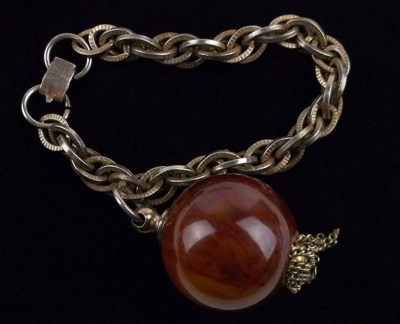 Bakelite Prices 49,571 Auction Price Results