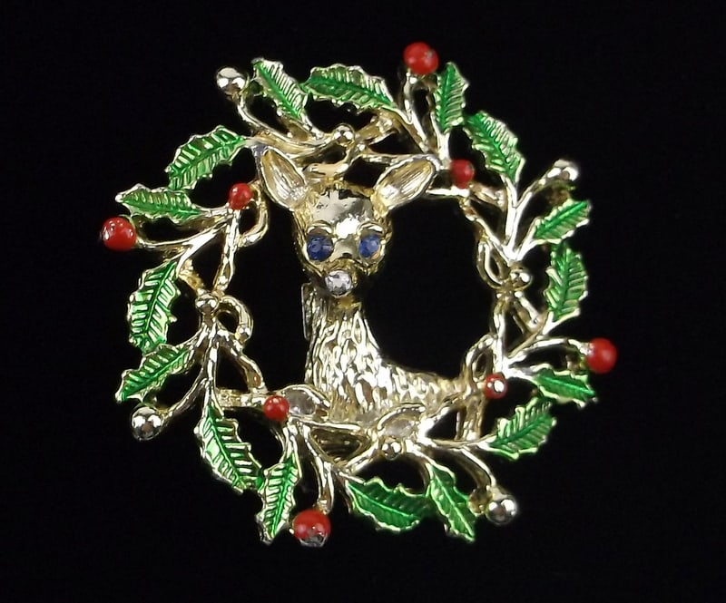 Stunning Vintage 1970s Christmas Deer Brooch: excellent condition
