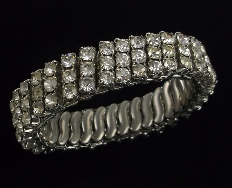 Stunning Vintage 1950s Rhinestone Stretch Bracelet (1 of 3)