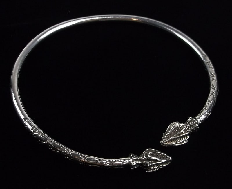 Mint Vintage Heavy Sterling Silver Arrow Bracelet Wrap (1 of 4)