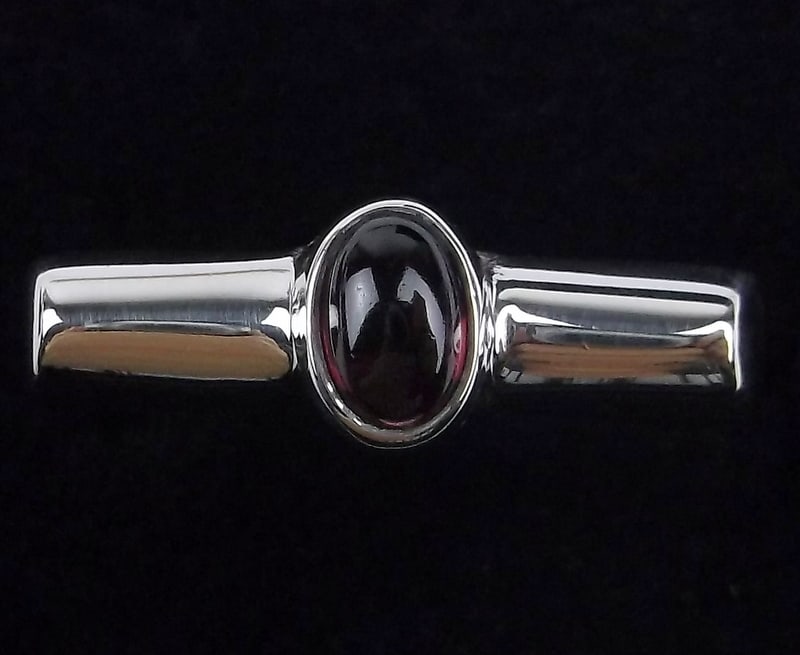 Mint Vint Thick Heavy Sterling silver Garnet Ring 6.5 (1 of 4)