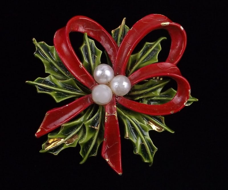 Gorgeous Vint 1960s ART Enameled Christmas Brooch (1 of 3)