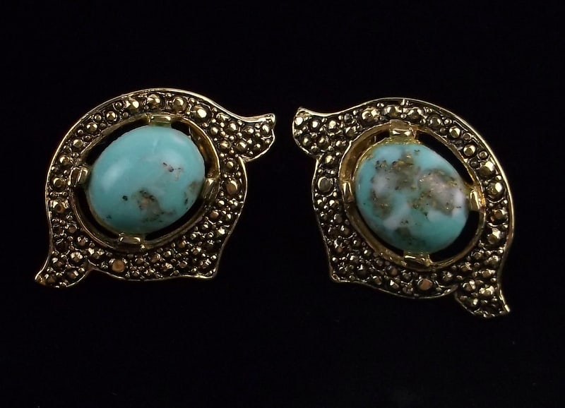 Mint Vint 1970s Sarah Coventry Cabochon Earrings: Mint Condition, In Like New Condition, Perfect