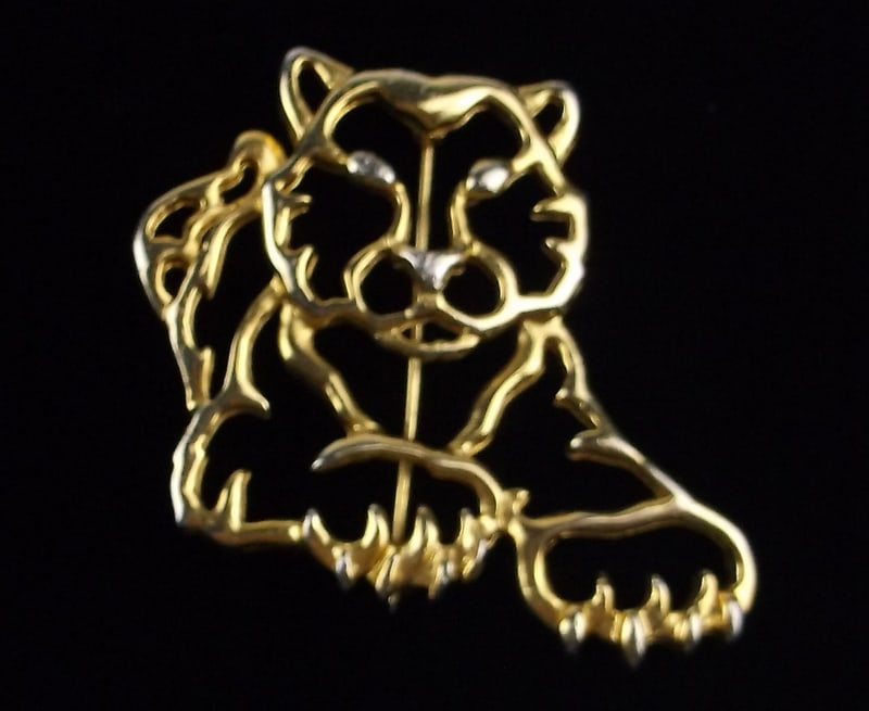 Gorgeous Vintage Tiger Brooch: excellent condition