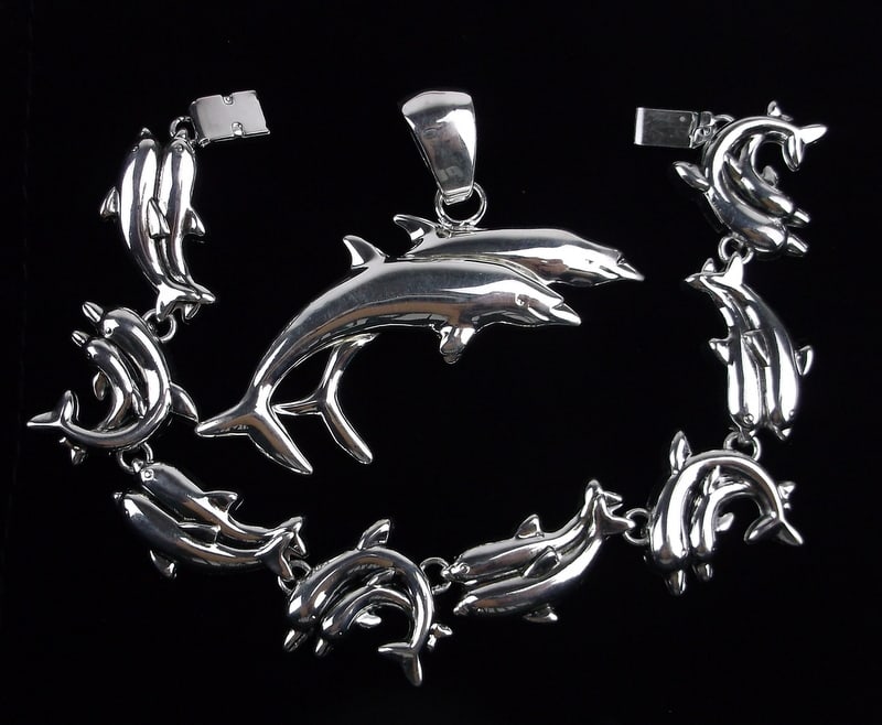 New Vintage Dolphin Bracelet Pendant Set 7.5": new condition