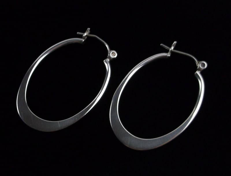 Mint Vintage Silpada Sterling Silver Oval Hoop Earrings (1 of 3)