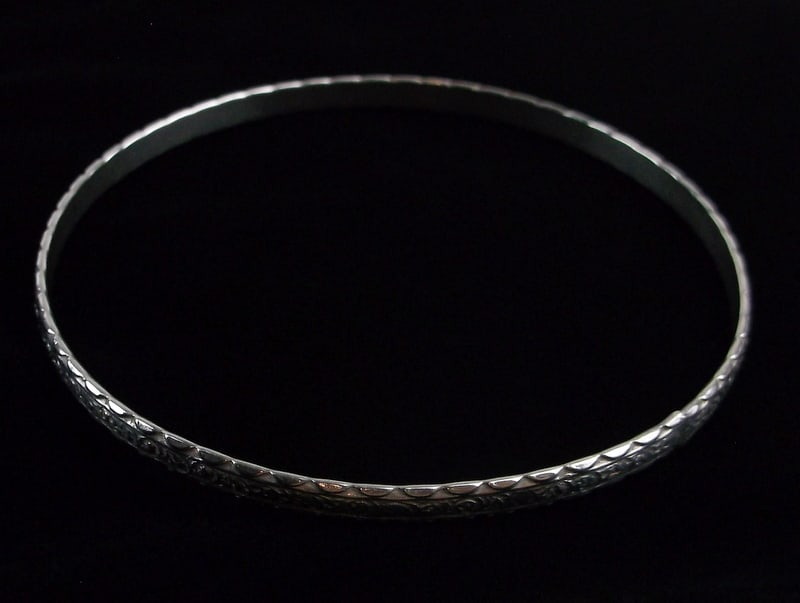 Mint Vintage 1950s Thick Sterling Silver Bangle Bracelet 6-7" (1 of 4)