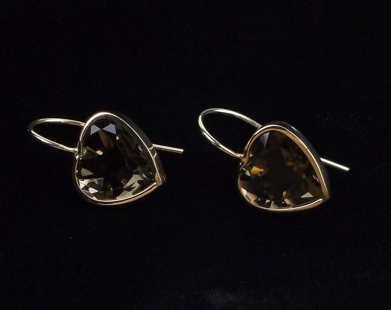 New 10kt Gold 6cttw Smokey Quartz Drop Earrings: A New set of 10kt Gold 6cttw Smokey Quartz Drop Hook Earrings