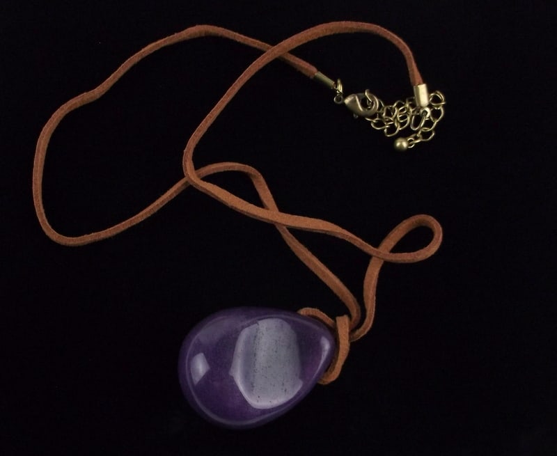 New Genuine Healing Big Amethyst Necklace 22": new condition