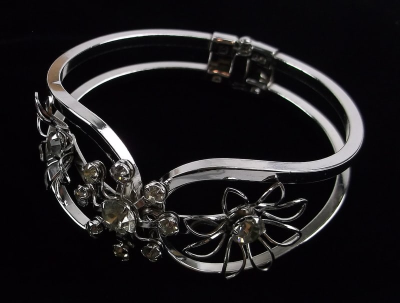 Mint Vintage 1950s Rhinestone Clamper Bracelet (1 of 3)