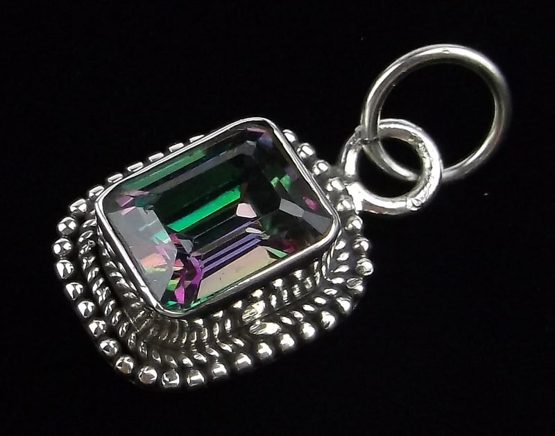 Mint Vintage Sterling Silver Rainbow Topaz Pendant (1 of 2)