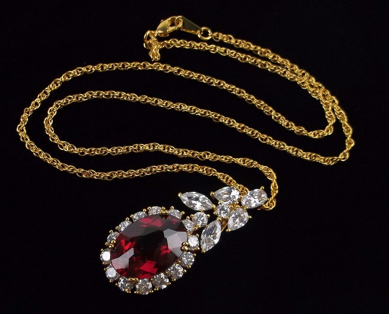 New Jackie Kennedy JBK Lovely Ruby Necklace 18": new condition