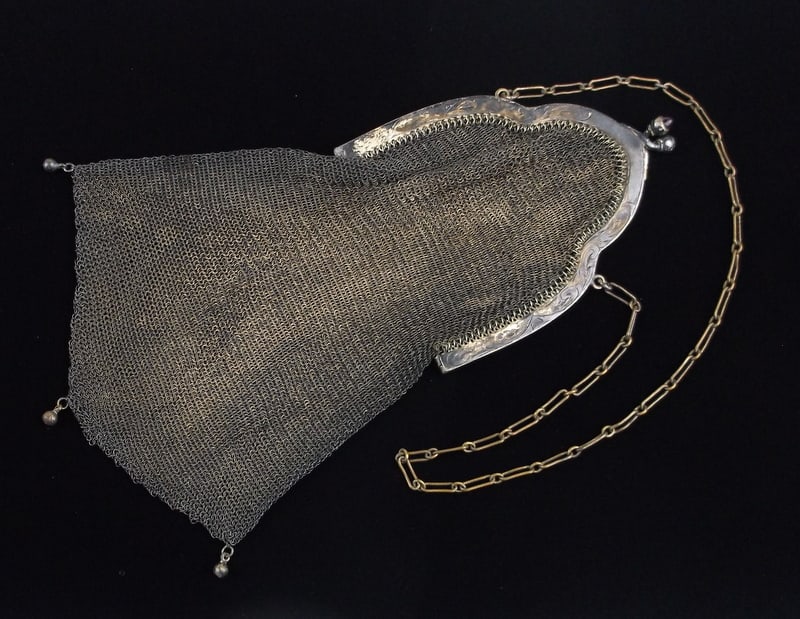Gorgeous 1920s Whiting Davis Mesh Metal Flapper Purse Art Deco (1 of 11)