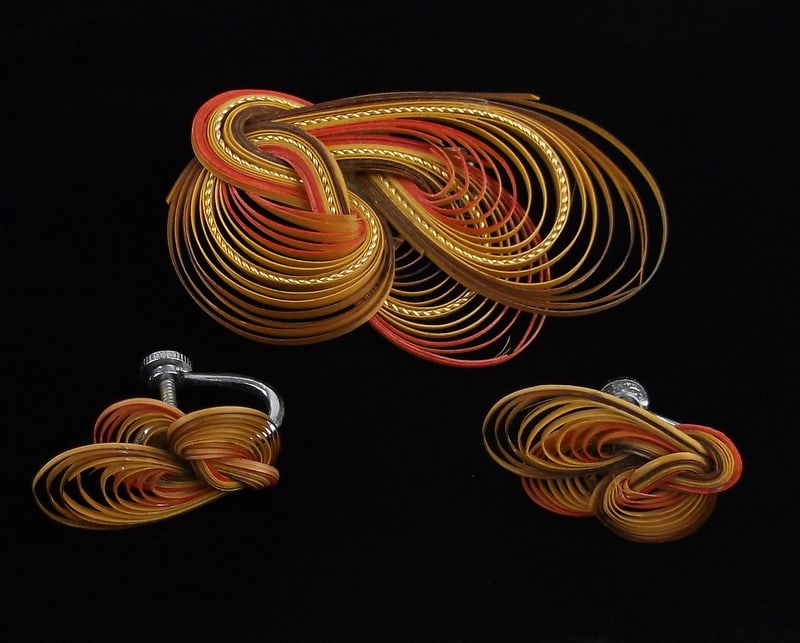 Mint Vintage 1960s MOD Brooch Earrings Set (1 of 3)