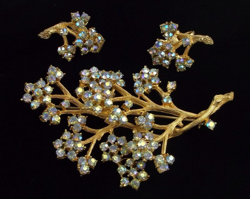 New 1960s Vint Aurora Borealis Rhinestone Brooch Earrings Set (1 of 3)
