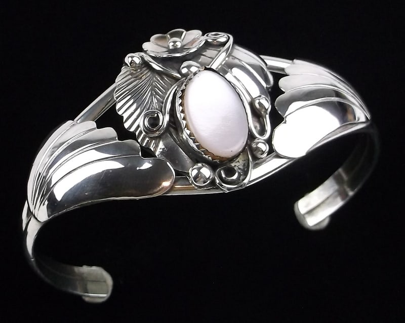 Navajo A Edsitty Big Sterling Silver MOP Cuff Bracelet 6-7.5" Mint (1 of 5)