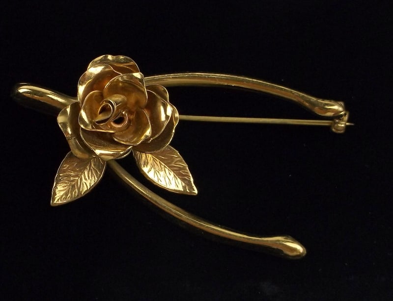 Mint 1960s Coro Craft Wishbone Brooch Luck Big: Mint Condition, In Like New Condition, Perfect