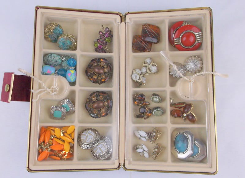 20 Gorgeous Vintage Earrings Sets Lot 1950s-60s Some Signed (1 of 7)