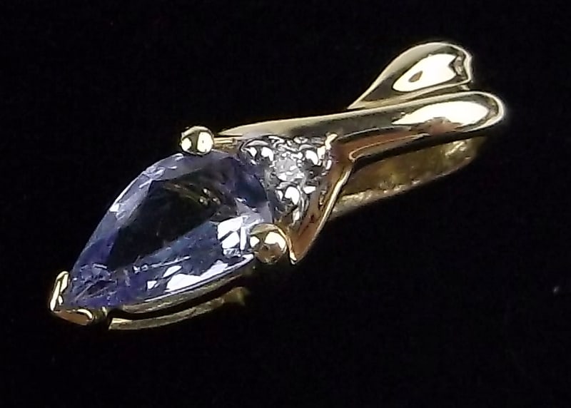 New 10kt Gold Tanzanite Diamond Pendant (1 of 2)