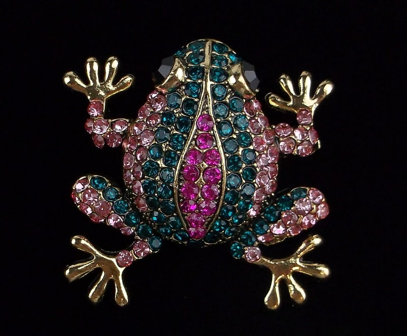 Mint Enameled Rhinestone Frog Brooch Life Size (1 of 2)