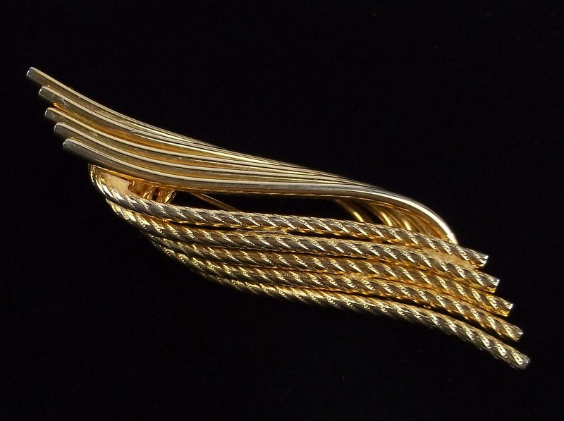 Mint Vintage 1950s Kramer NY Gold Tone Brooch: Mint Condition, In Like New Condition, Perfect