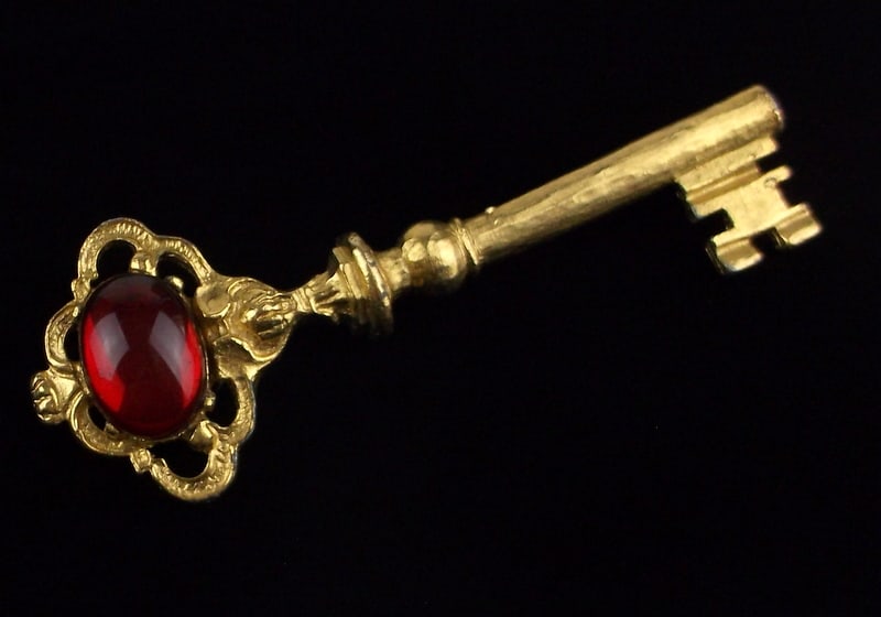 Big Mint Vintage 1960s Jelly Belly Rhinestone Key Brooch: Mint Condition, In Like New Condition, Perfect