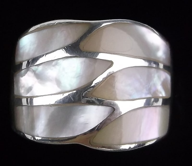 Stunning Vintage Heavy Sterling Silver MOP Ring 8 (1 of 3)