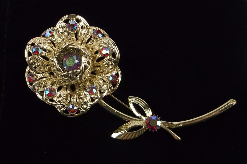 New Vintage 1960s Sarah Coventry Rhinestone Flower Brooch Big (1 of 4)