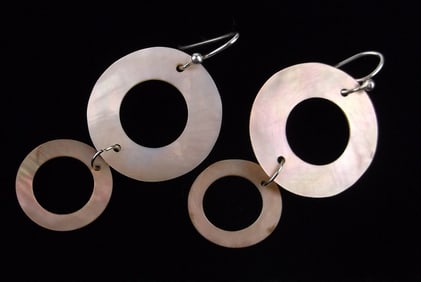 Mint Vintage Sterling Silver Shell Drop Earrings