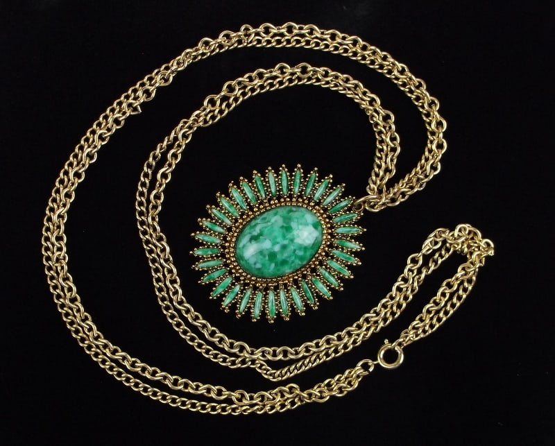 Mint Vintage 1960s Celebrity NY Necklace 24" (1 of 3)