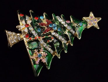 Mint Enameled Rhinestone Christmas Tree Brooch
