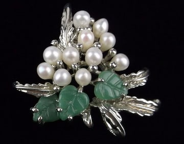 Mint Vintage 1960s Jade Pearl Brooch