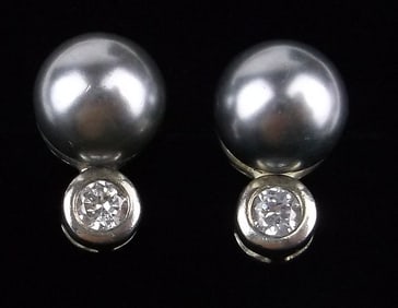 Mint Vintage Sterling Silver Black Pearl Earrings Set
