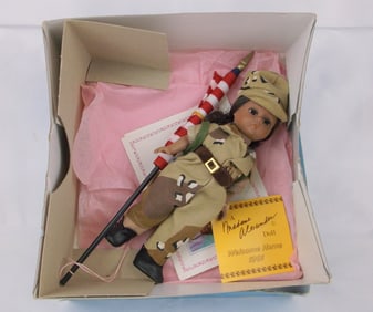 Mint Vint MIB Madame Alexander US Flag Military Girl Welcome Home