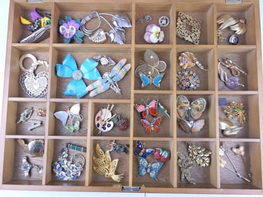 52 Vintage Brooch Pin Lot Butterfly Dragonfly Rhinestone