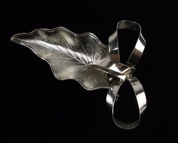 Big Mint Vintage 1960s Leaf Brooch