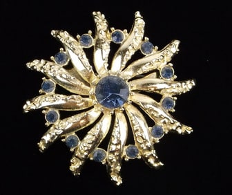 Mint Vintage 1950s Rhinestone Brooch