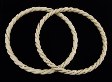 Stunning 1940s 14kt Gold Twist Bangle Bracelet Set Nice Set