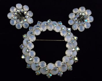 Mint 1960s Juliana Jelly Belly Rhinestone Brooch Earrings Set