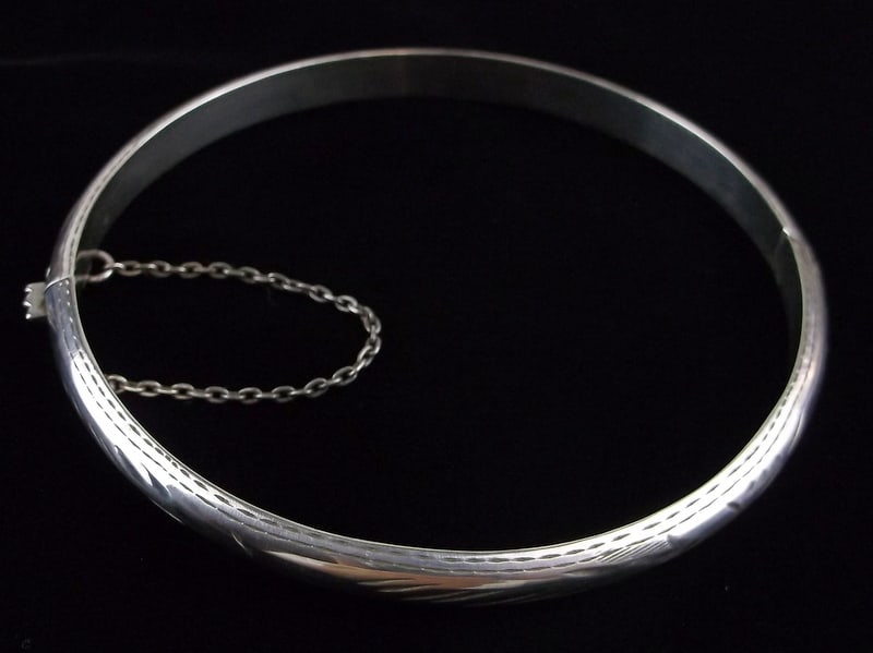 Stunning Vintage Sterling Silver Bangle Bracelet 6-7.5" Fit: Guaranteed Solid 925 Sterling Silver, in Excellent Condition