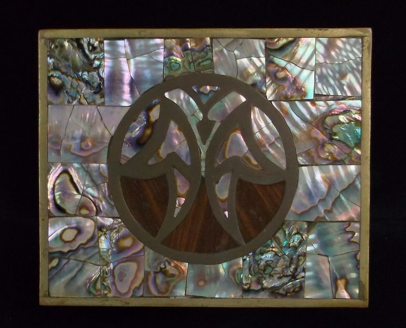 Stunning Vintage Brass Abalone Woodlined Box: excellent condition