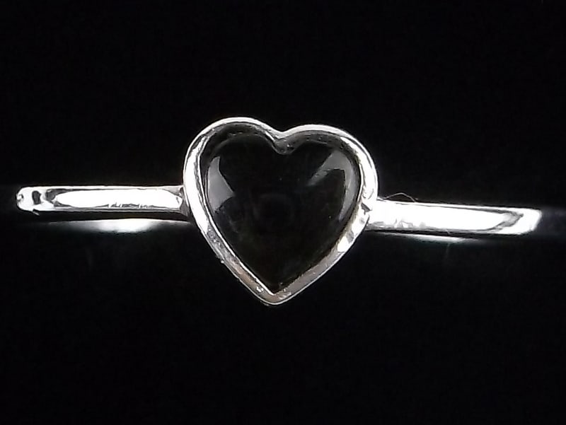 Mint Vintage Sterling Silver Onyx Heart Ring 9 (1 of 2)