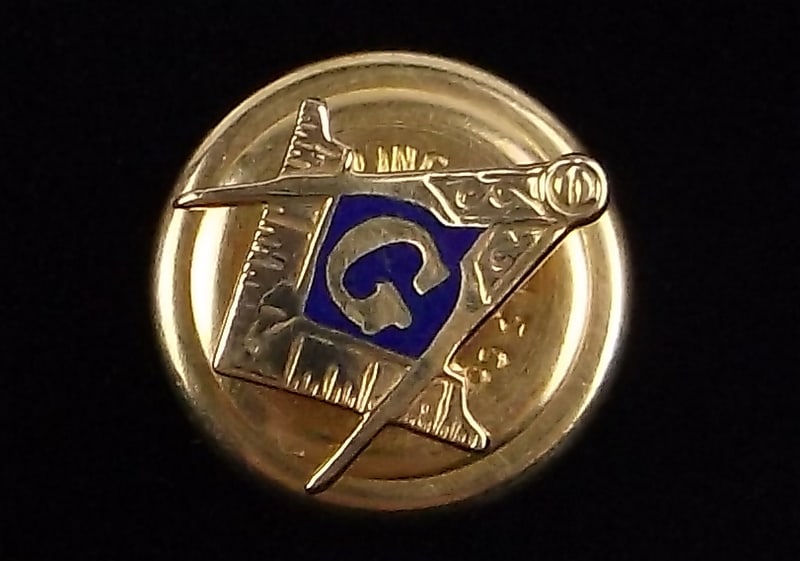Mint Vintage 14kt Gold Masons Masonic Pin: 14kt gold in excellent condition