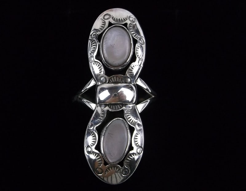 Mint Vintage Navajo Sterling Silver MOP Ring 6.5 (1 of 2)